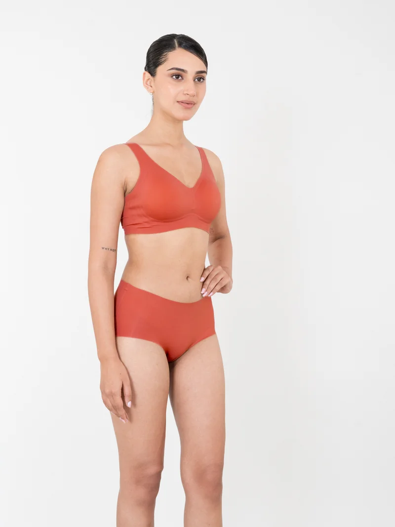 Shapercult Store Skyn Full Coverage Bra in Iris Red for Women